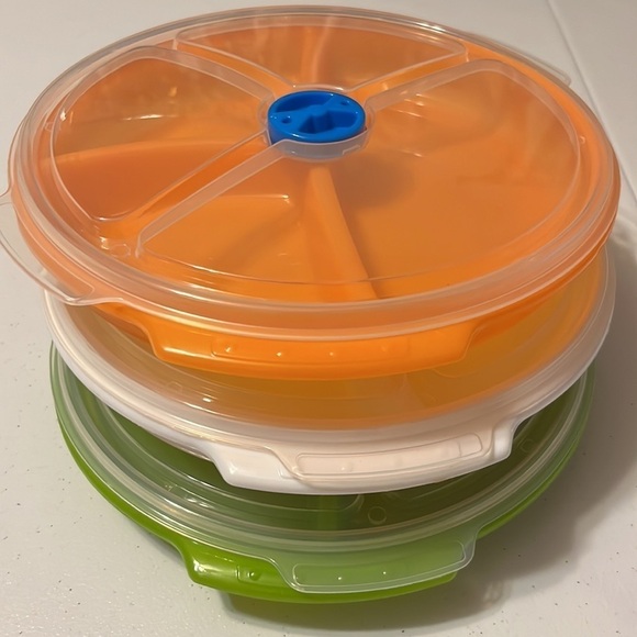 Picnic plates with lids (3) - Picture 1 of 5